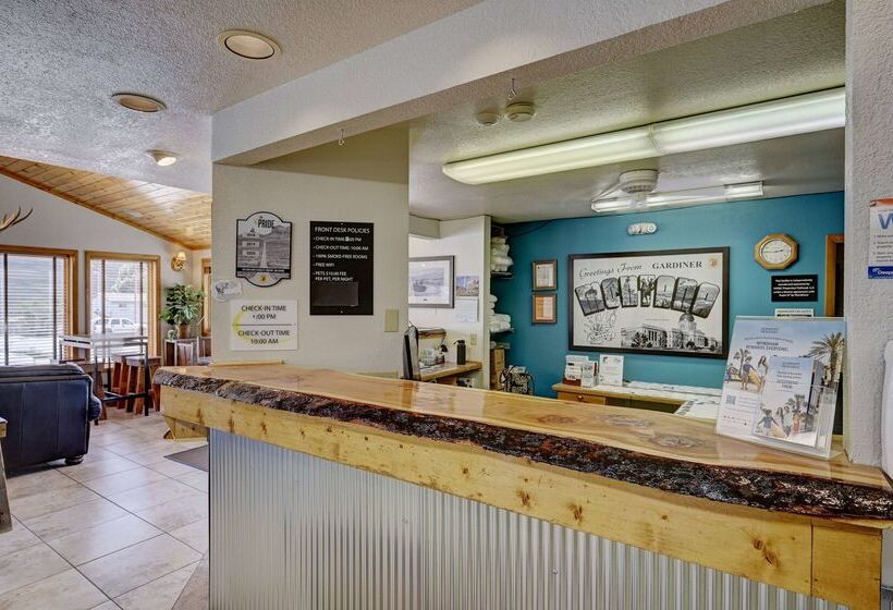 فندق على الطريق Super 8 By Wyndham Gardiner/yellowstone Park Area