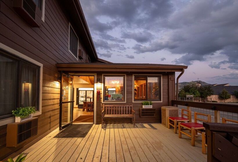 فندق على الطريق Super 8 By Wyndham Gardiner/yellowstone Park Area