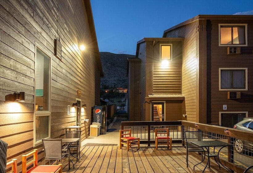 فندق على الطريق Super 8 By Wyndham Gardiner/yellowstone Park Area