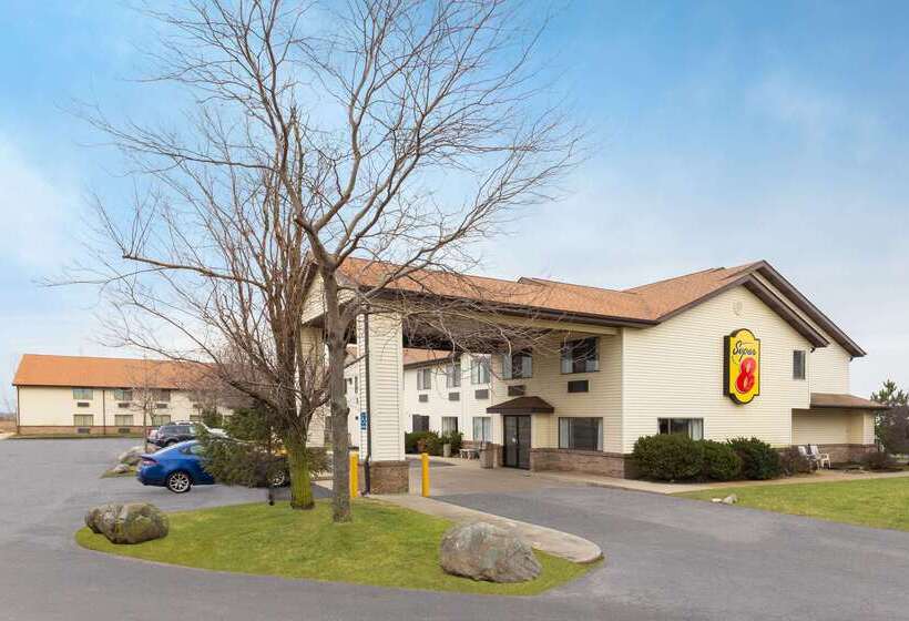 فندق على الطريق Super 8 By Wyndham Hebron Lowell Area