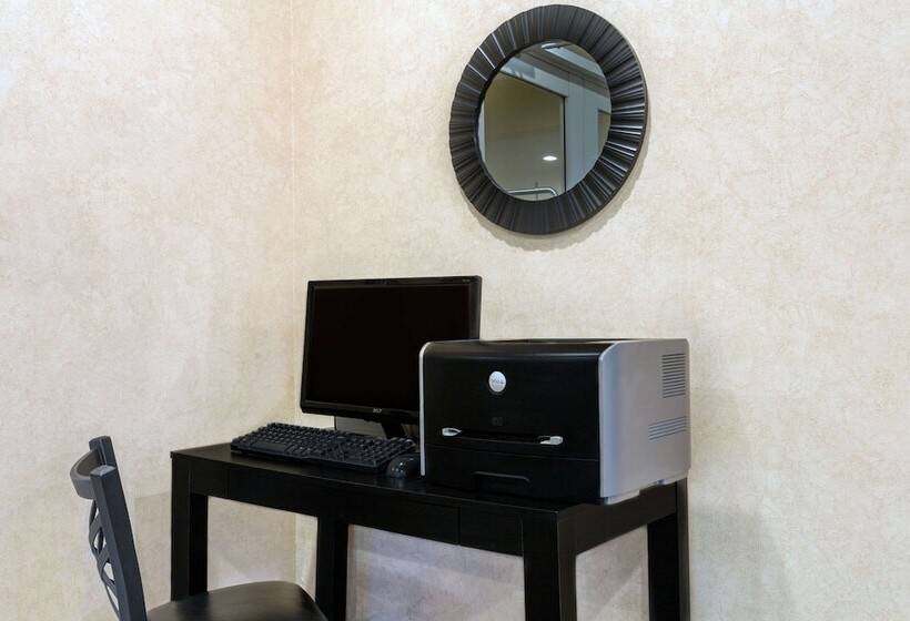 فندق على الطريق Super 8 By Wyndham Heyburn