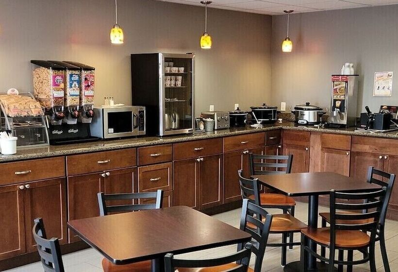 فندق على الطريق Super 8 By Wyndham Heyburn