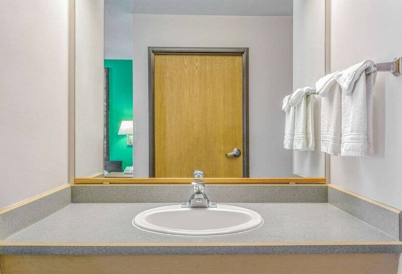 فندق على الطريق Super 8 By Wyndham Heyburn