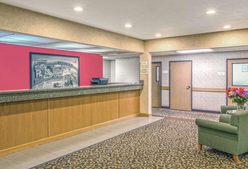 فندق على الطريق Super 8 By Wyndham Heyburn