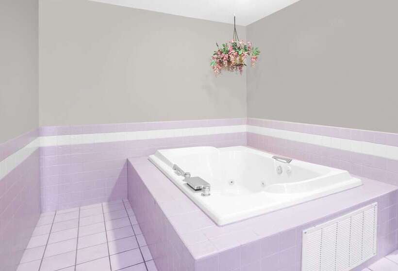 汽车旅馆 Super 8 By Wyndham Howe