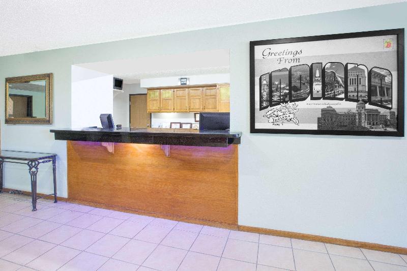 汽车旅馆 Super 8 By Wyndham Howe