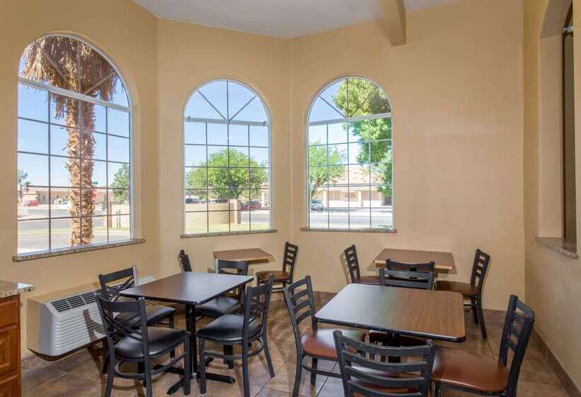 فندق على الطريق Super 8 By Wyndham Hurricane Zion National Park