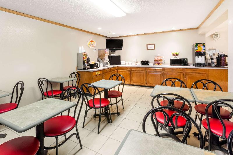 모텔 Super 8 By Wyndham Ionia Mi