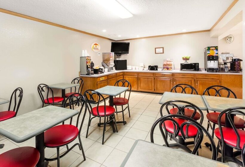 모텔 Super 8 By Wyndham Ionia Mi