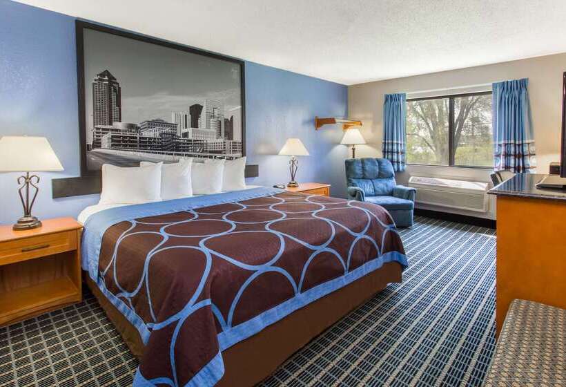 מוטל Super 8 By Wyndham Iowa City/coralville