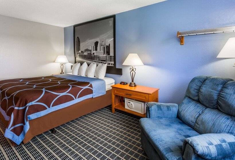 מוטל Super 8 By Wyndham Iowa City/coralville