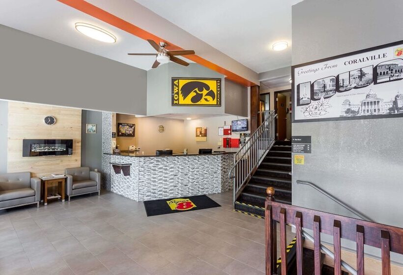 מוטל Super 8 By Wyndham Iowa City/coralville