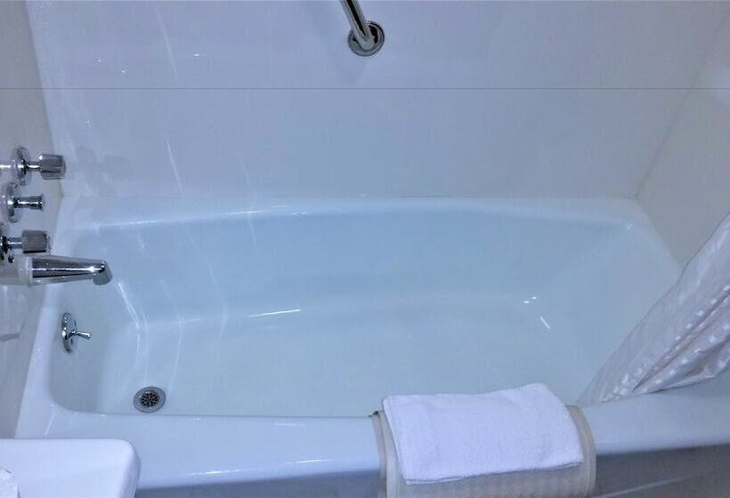 모텔 Super 8 By Wyndham Iowa Falls