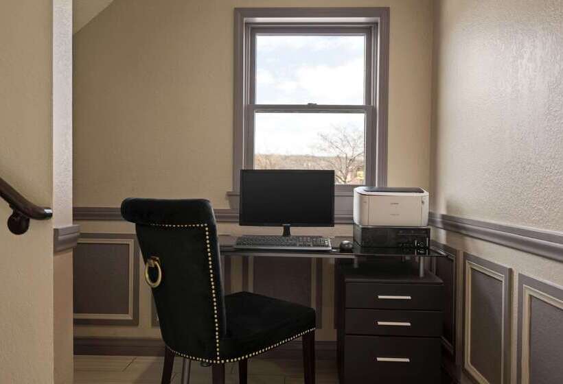 فندق على الطريق Super 8 By Wyndham Ithaca