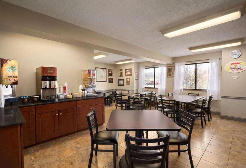 فندق على الطريق Super 8 By Wyndham Ithaca