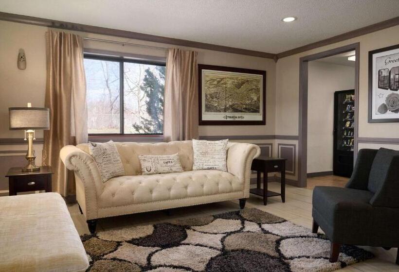 فندق على الطريق Super 8 By Wyndham Ithaca