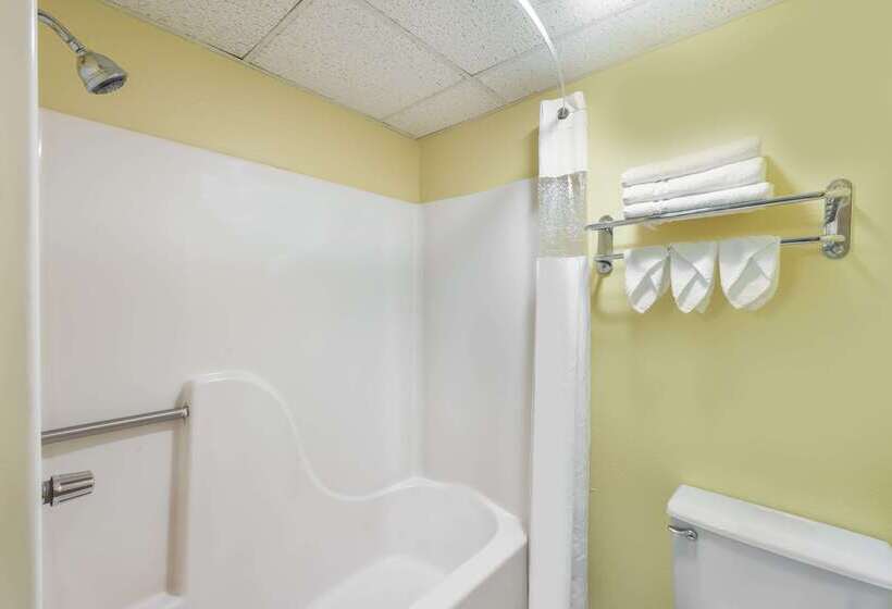 فندق على الطريق Super 8 By Wyndham Jacksonville