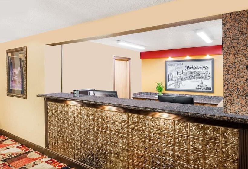 فندق على الطريق Super 8 By Wyndham Jacksonville