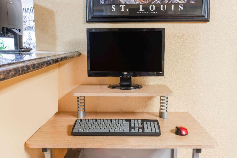 فندق على الطريق Super 8 By Wyndham Jacksonville