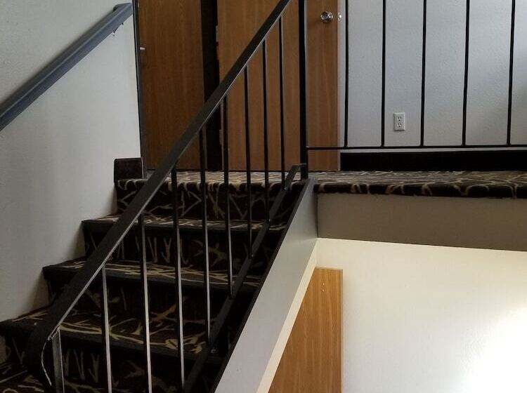 モーテル Super 8 By Wyndham Keokuk