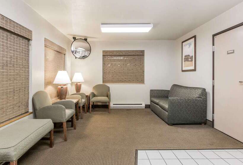 מוטל Super 8 By Wyndham Ketchikan