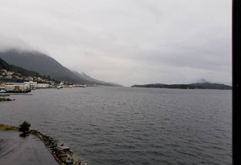 מוטל Super 8 By Wyndham Ketchikan