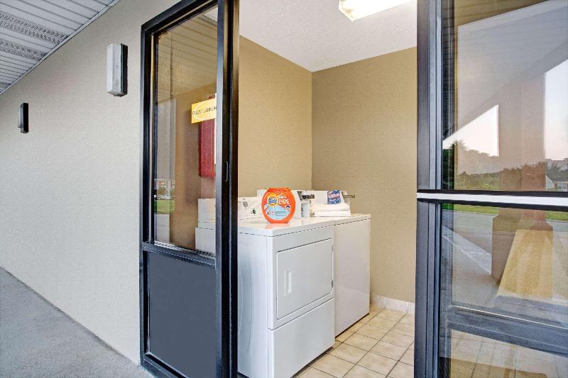 모텔 Super 8 By Wyndham Knoxville East