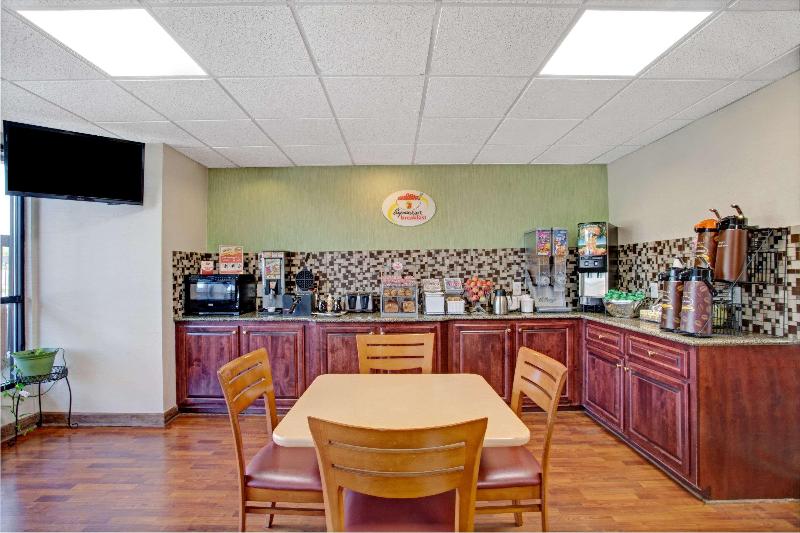 모텔 Super 8 By Wyndham Knoxville East