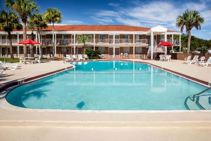 فندق على الطريق Super 8 By Wyndham Lake City