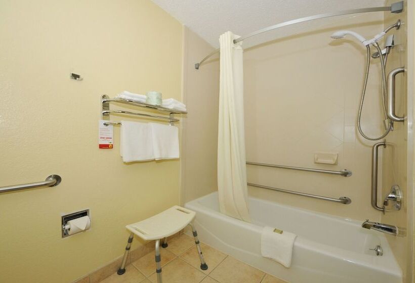 Мотель Super 8 By Wyndham Latham   Albany Airport