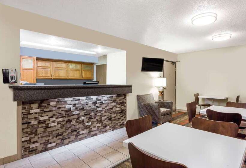 فندق على الطريق Super 8 By Wyndham Lewisburg