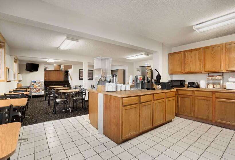 汽车旅馆 Super 8 By Wyndham Lincoln North