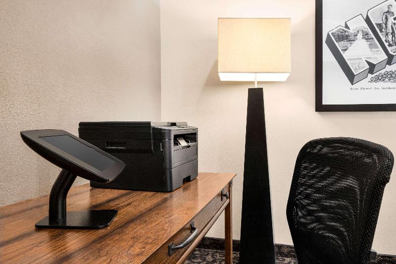 汽车旅馆 Super 8 By Wyndham Lincoln North