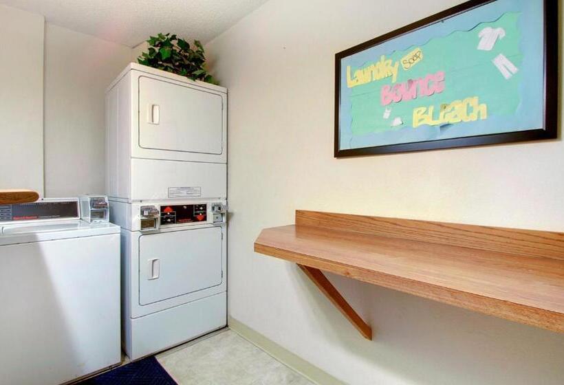 汽车旅馆 Super 8 By Wyndham Lincoln North