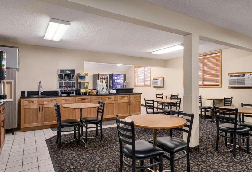 汽车旅馆 Super 8 By Wyndham Lincoln North