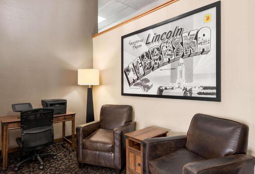 汽车旅馆 Super 8 By Wyndham Lincoln North