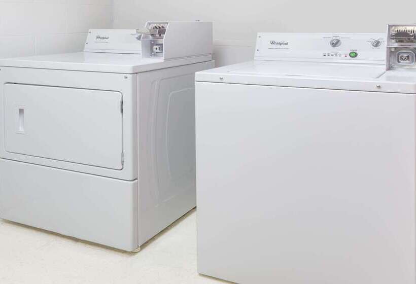 汽车旅馆 Super 8 By Wyndham Logansport