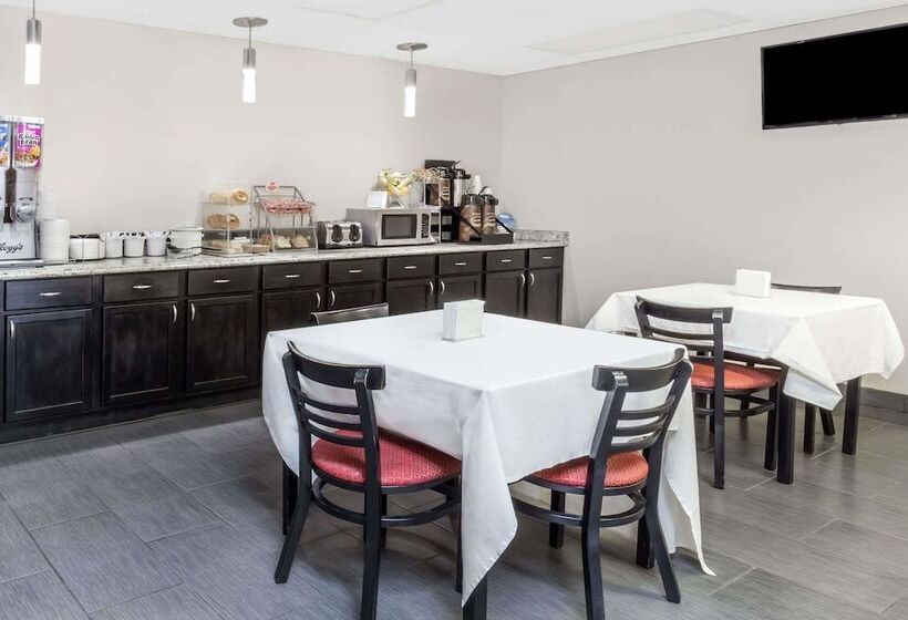 汽车旅馆 Super 8 By Wyndham Logansport