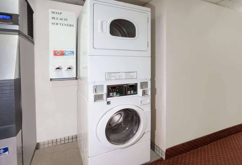 فندق على الطريق Super 8 By Wyndham Marietta