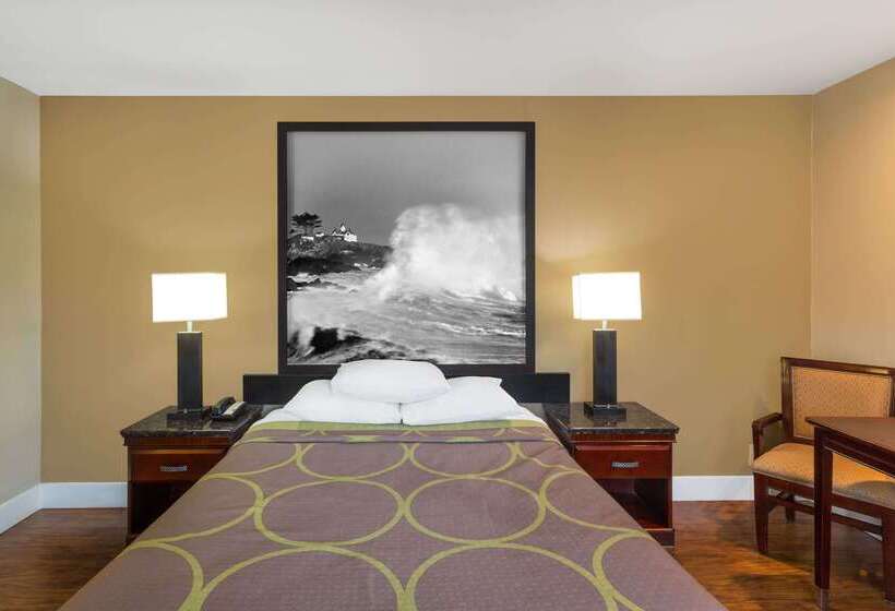 فندق على الطريق Super 8 By Wyndham Martinez