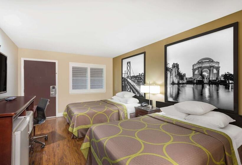 فندق على الطريق Super 8 By Wyndham Martinez