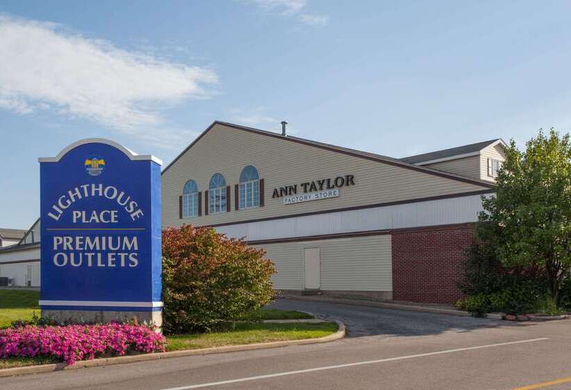 فندق على الطريق Super 8 By Wyndham Michigan City