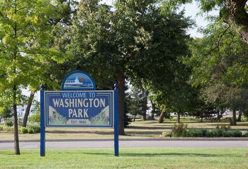 فندق على الطريق Super 8 By Wyndham Michigan City