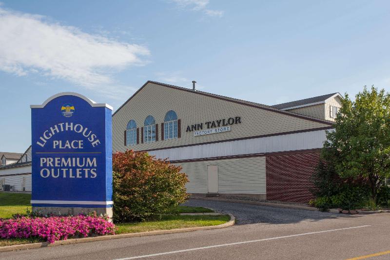 فندق على الطريق Super 8 By Wyndham Michigan City