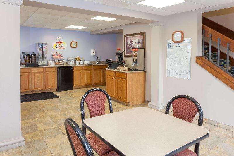 فندق على الطريق Super 8 By Wyndham Michigan City