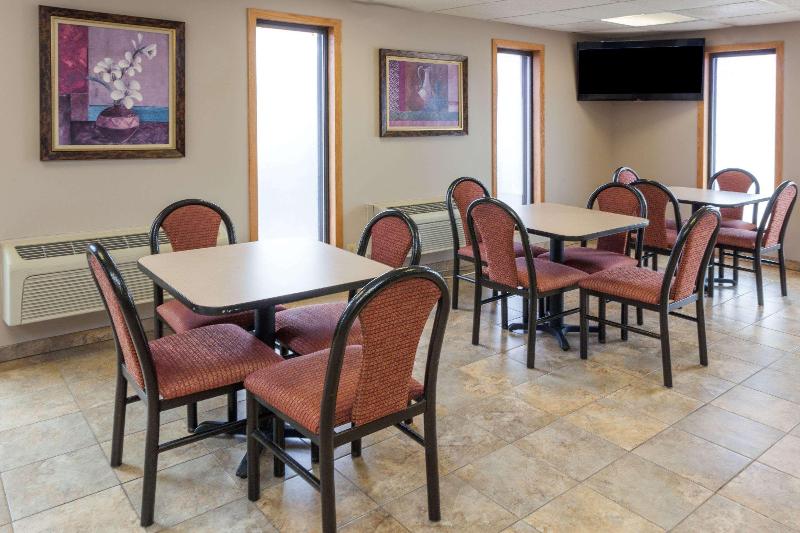 فندق على الطريق Super 8 By Wyndham Michigan City