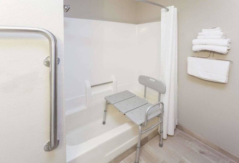 فندق على الطريق Super 8 By Wyndham Michigan City