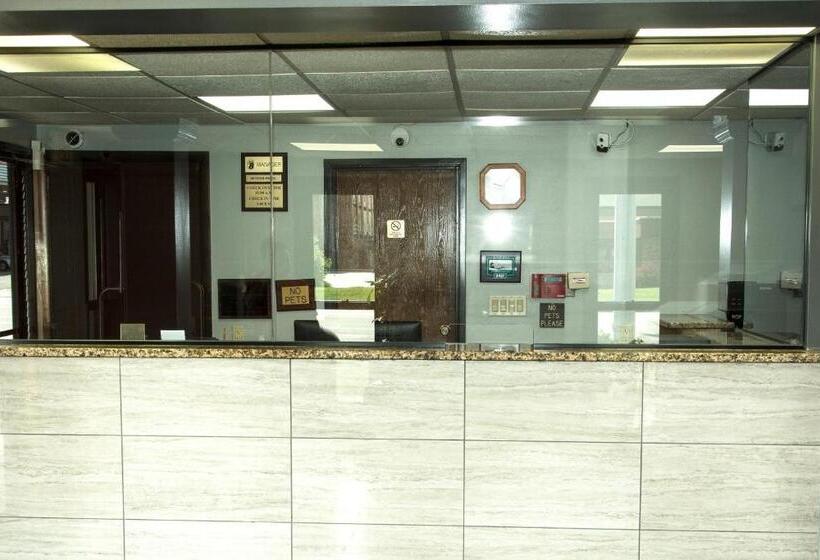 فندق على الطريق Super 8 By Wyndham Michigan City