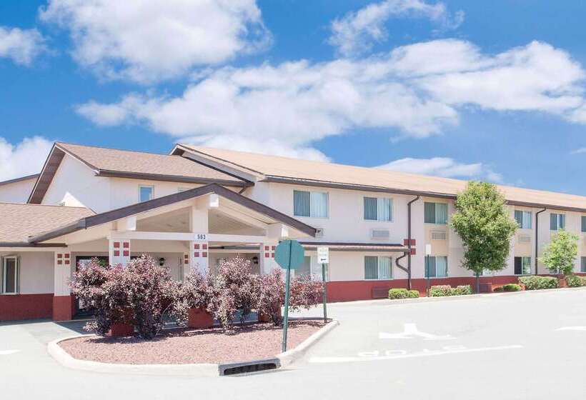 מוטל Super 8 By Wyndham Middletown