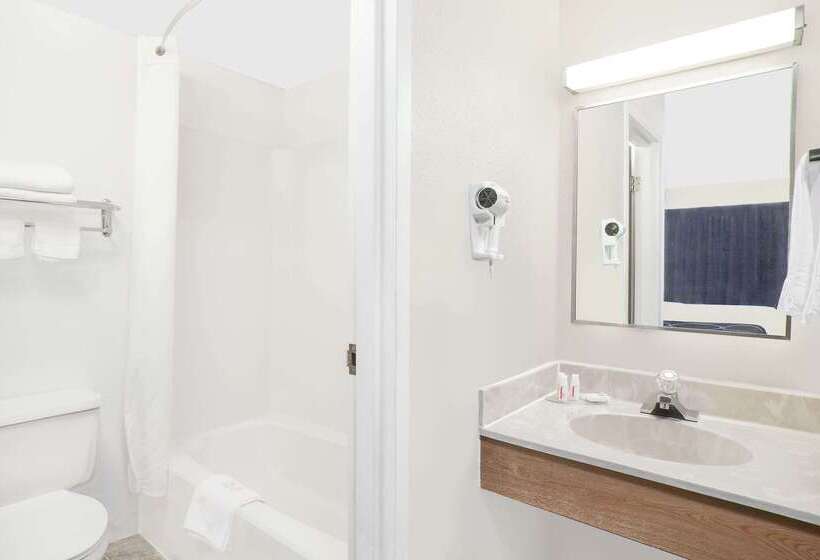 מוטל Super 8 By Wyndham Middletown